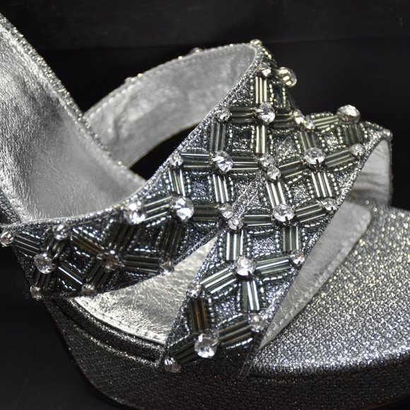 NEW Adrianna Papell Marietta Platform Heels in 11 - Picture 5 of 8